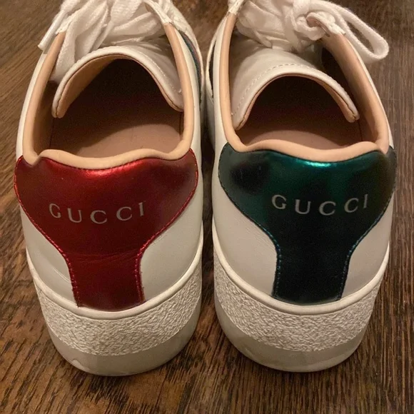 Pair of “bee” Gucci sneakers - Picture 3 of 3